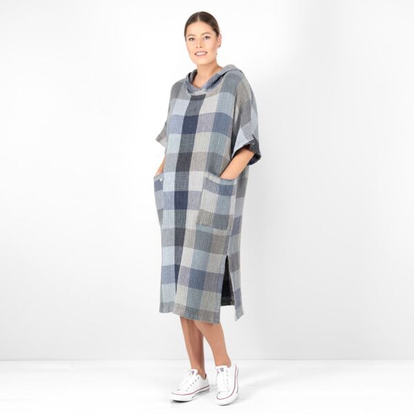 BINGO Poncho harmaansininen ruudullinen - Image 2