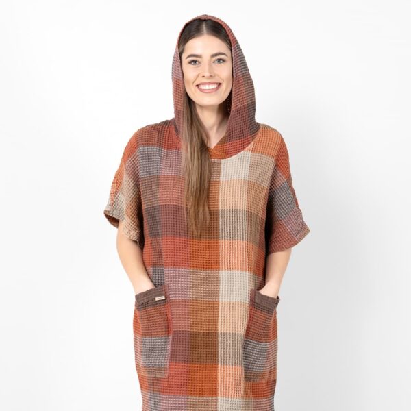 BINGO Poncho ruskea ruudullinen - Image 2
