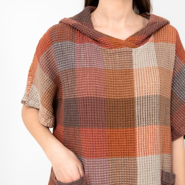 BINGO Poncho ruskea ruudullinen - Image 3
