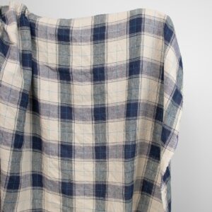Pesty pellavakangas sinisävyisellä ruutukuviolla 9 linen washed fabric in blue checks