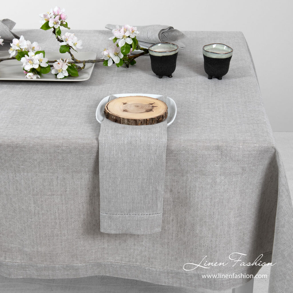 TANGO Pöytäliina vaaleanharmaa 3 TANGO Pöytäliina vaaleanharmaa - Image 3