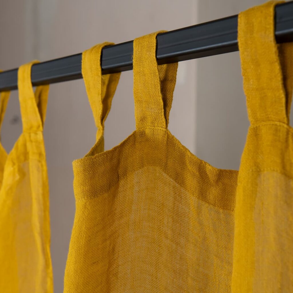 BOHEMIA Verho sinapinkeltainen 4 mustard yellow linen curtains, with loops