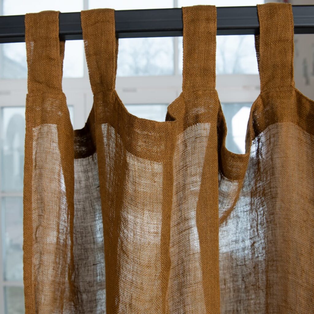 BOHEMIA Verho kullanruskea 3 golden brown linen curtain, with loopes