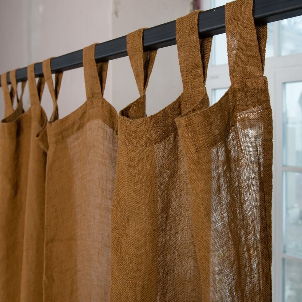 BOHEMIA Verho kullanruskea 7 golden brown linen curtain, with loopes
