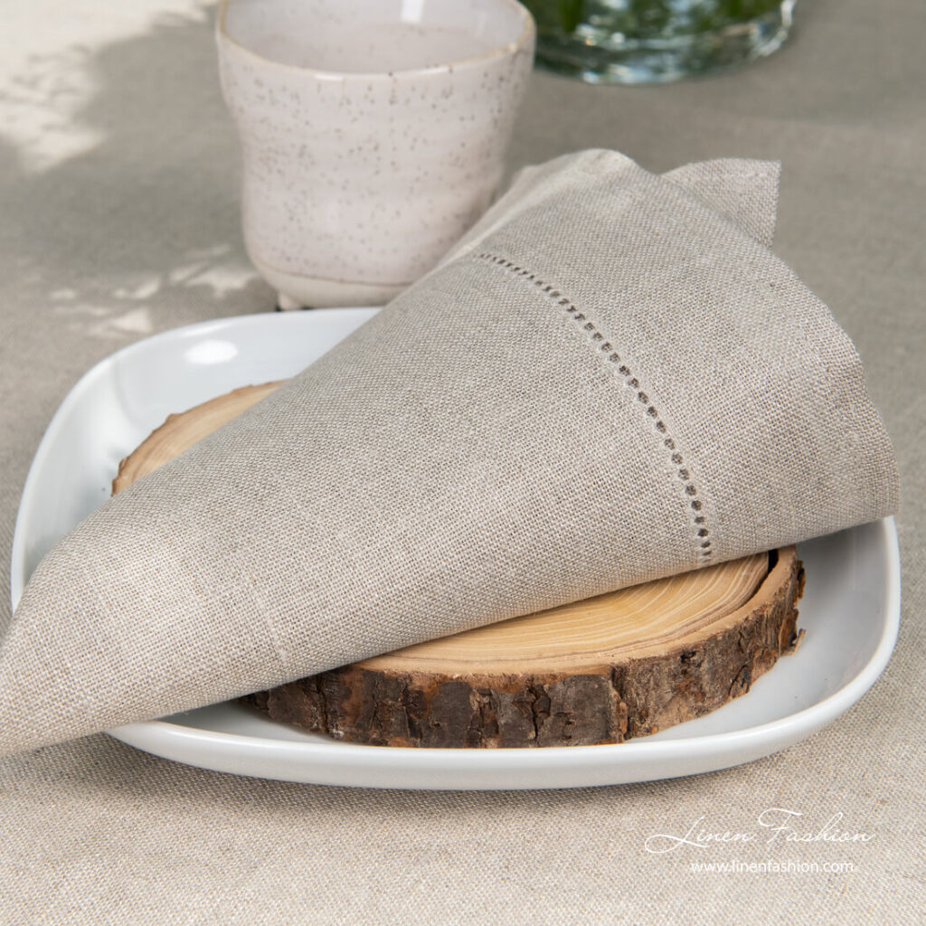 AIRA Lautasliina luonnonvärinen pellava 2 AIRA Lautasliina luonnonvärinen pellava - Image 2