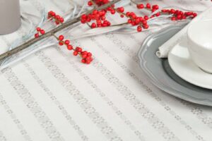 ORNA Pöytäliina valkoinen