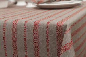 ORNA Pöytäliina punainen 8 ORNA Pöytäliina punainen