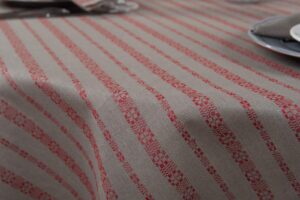 ORNA Pöytäliina pyöreä/ovaali punainen