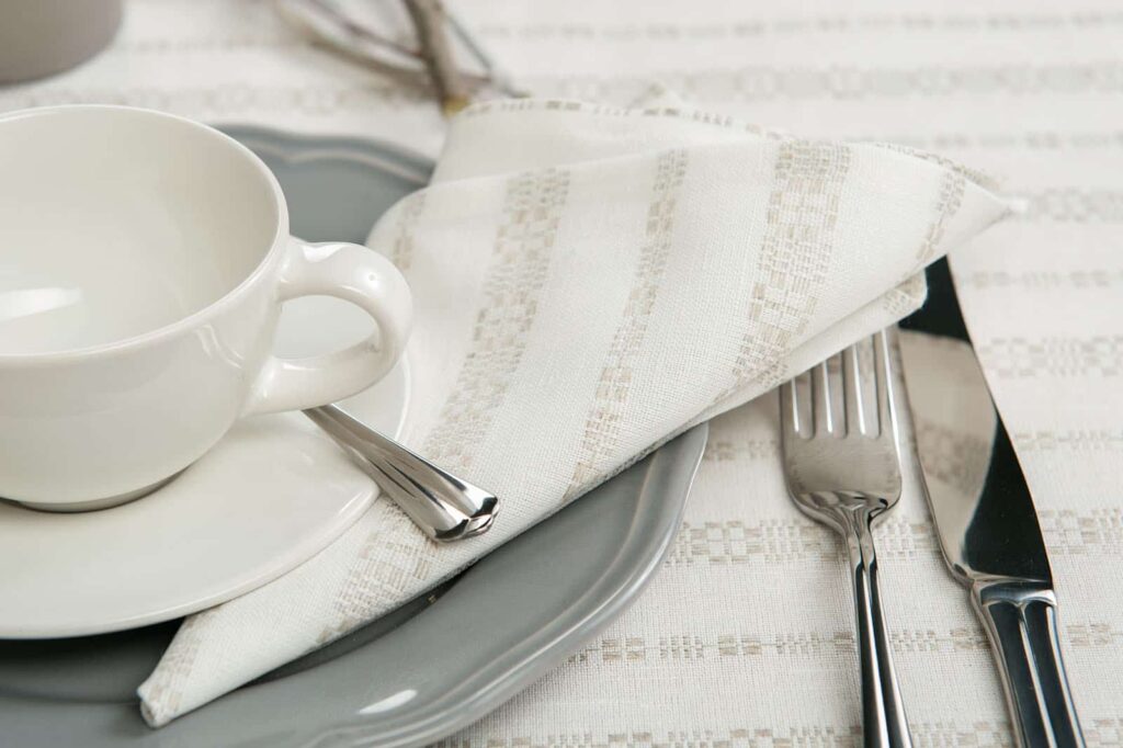 ORNA Lautasliina valkoinen 1 ORNA Lautasliina valkoinen