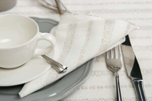 ORNA Lautasliina valkoinen 5 ORNA Lautasliina valkoinen