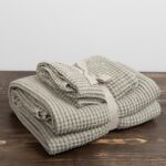 BINGO Kylpypyyhe harmaanvihreä