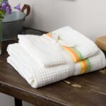 BERGAMO Kylpypyyhe valkoinen