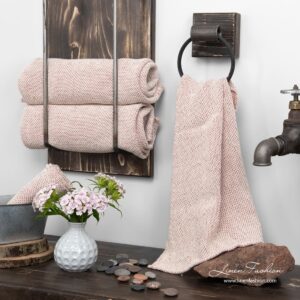 MORO Kylpypyyhe valkoinen punainen 7 MORO Kylpypyyhe valkoinen punainen