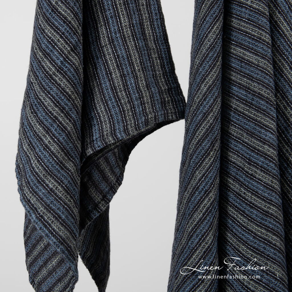 BAHA Kylpypyyhe siniraidallinen 4 BAHA Kylpypyyhe siniraidallinen - Image 4