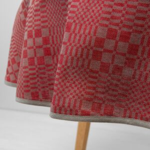 WILLOW Pöytäliina pyöreä/ovaali punainen