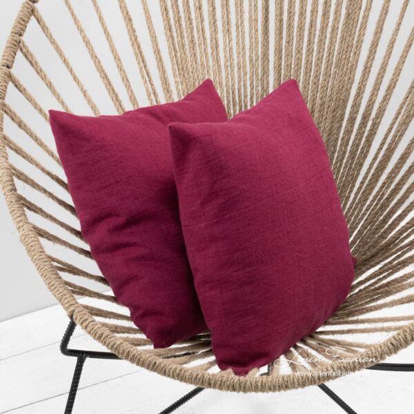 CHERRY Koristetyynynpäällinen tummanpunainen