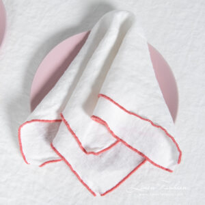 ARVO Lautasliina valkoinen ruusunvärisellä reunuksella