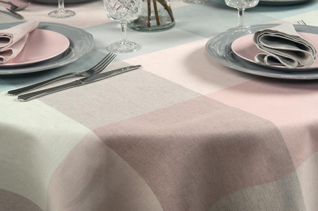 KARO Pöytäliina pyöreä/ovaali vaaleanharmaa 2 KARO Pöytäliina pyöreä/ovaali vaaleanharmaa - Image 2