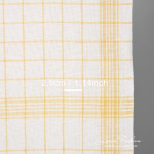 Valkoinen pellavapuuvillakangas keltaisilla ruuduilla