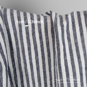 Leveä siniraidallinen pesty pellavakangas