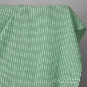 Leveä pesty vihreäraitainen pellavakangas