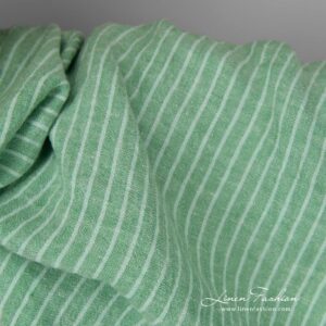 Leveä pesty vihreäraitainen pellavakangas