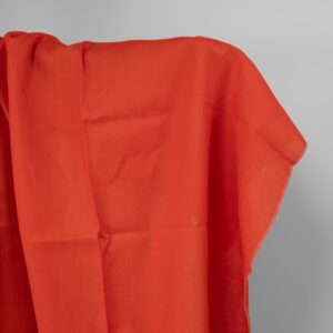 Liekinpunainen pellavakangas