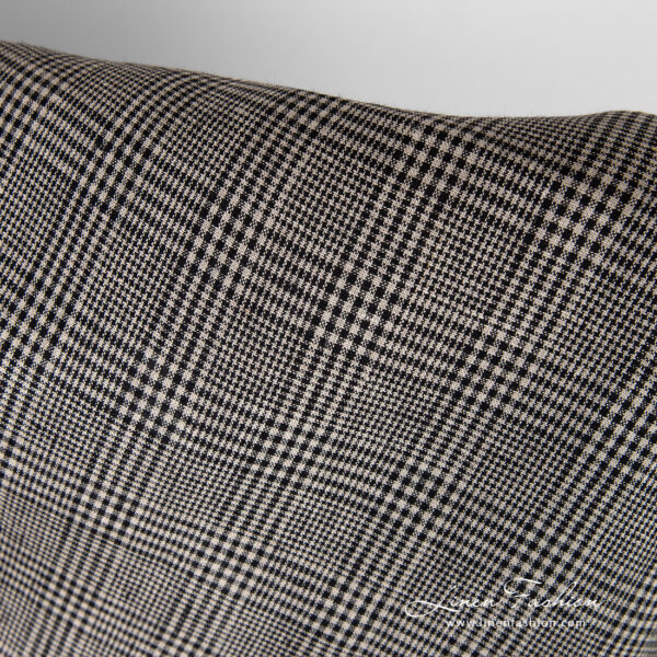 Checked linen frabric with natural (undyed) and black yarns