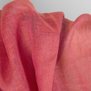 Läpikuultava pellavakangas punainen