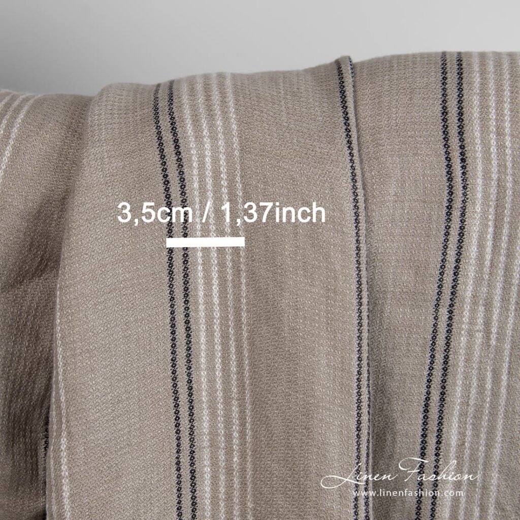 Harmaanruskea pellavakangas raidoilla pesty 4 Linen fabric woven from greyish brown, white and black yarns