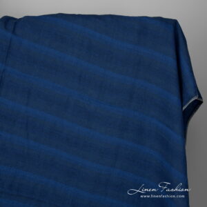 Leveä pesty pellavakangas sinisin raidoin 9 Leveä pesty pellavakangas sinisin raidoin