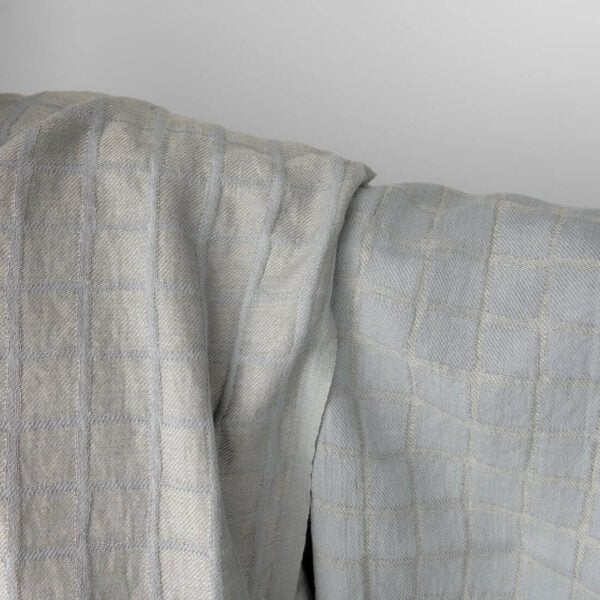 Checked jacquard fabric woven from bluish-grey cotton and light grey linen yarns