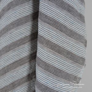 Harmaansininen pellavakangas raidoilla, pesty 11 Brown blue linen fabric in stripes, specially washed to increase softness