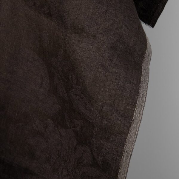 Tummanruskea jacquard-pellavakangas kukkakuviolla - Image 3