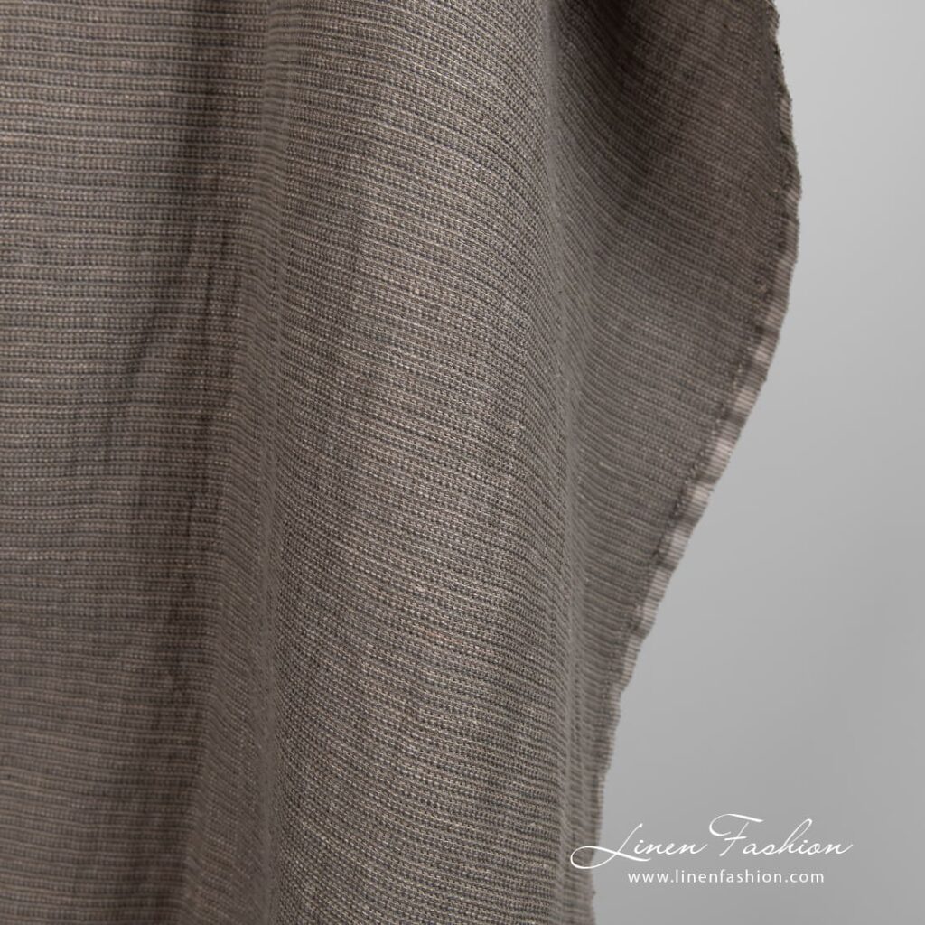 Harmaa pesty pellavapuuvillakangas 4 Linen cotton fabric in small delicate design