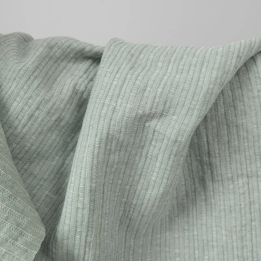 Pesty vihertävänvalkoinen raidallinen pellavapuuvillakangas 3 Washed linen cotton fabric greenish white colour striped product photo