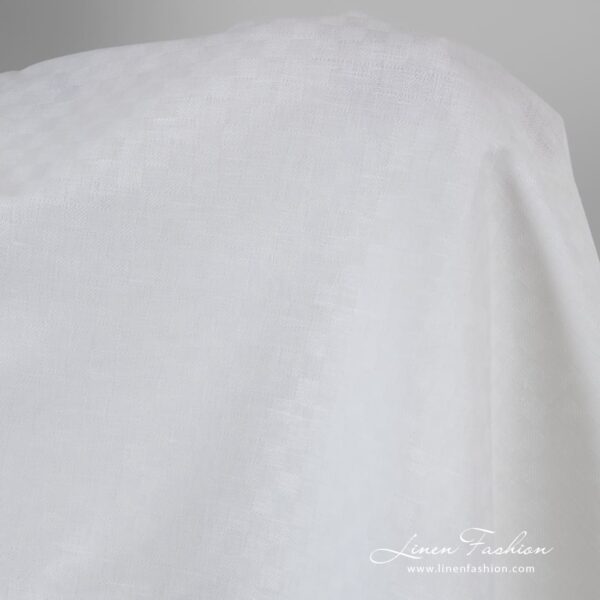 Optical white linen cotton fabric in checks