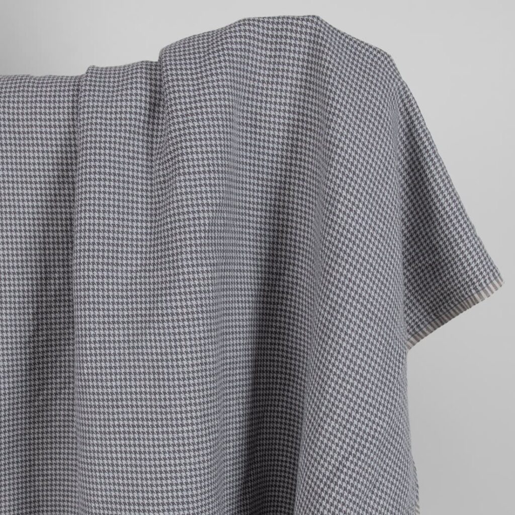Pesty pellavapuuvillakangas, harmaa kukonaskelkuvio 2 Washed linen cotton fabric grey houndstooth pattern product photo