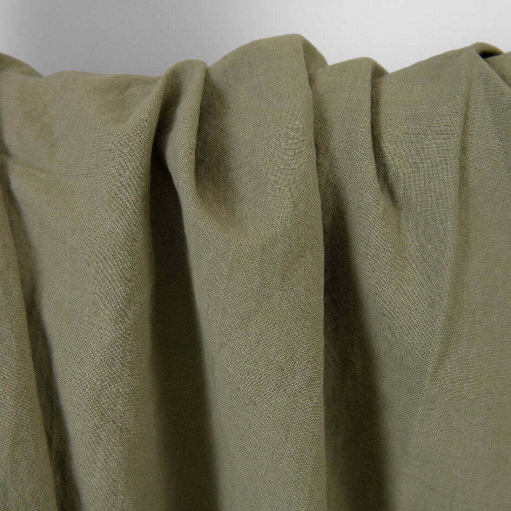 Pellava-puuvillakangas harmaa-hiekka ja vihreä meleerattu pesty 2 Washed linen cotton fabric grey-sand and green melange, specially washed