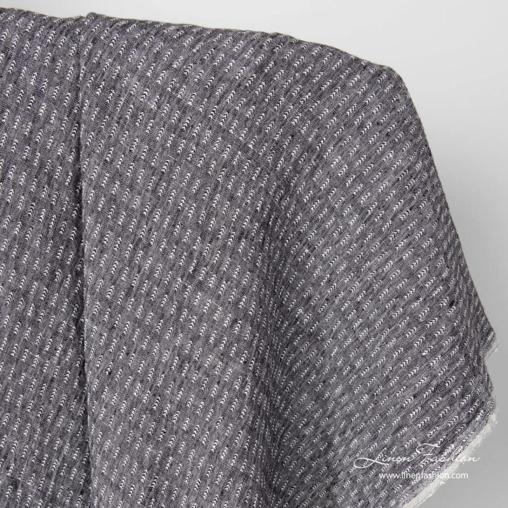 Pellava mustavalkoinen kuviollinen kangas pesty 1 Washed linen black white pattern fabric