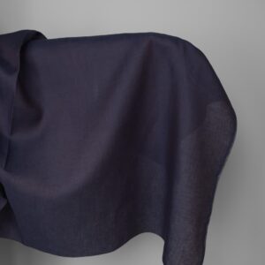 Kevyt tummansininen ja ruskea meleerattu pellavakangas