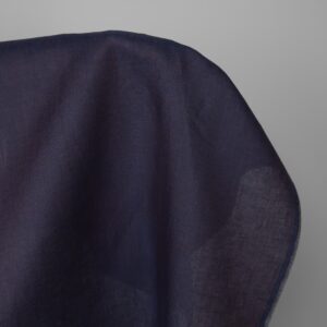 Kevyt tummansininen ja ruskea meleerattu pellavakangas