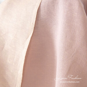 Pellavapuuvilla kermanvaalea liila kangas