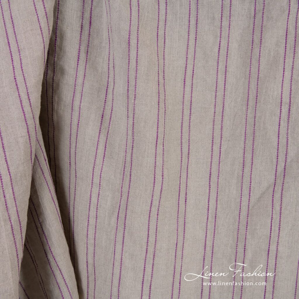 Luonnonvärinen pellavakangas violeteilla raidoilla, pesty 3 Natural color linen fabric in violet stripes, specially washed to increase softness