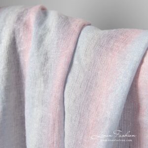 Monivärinen pastellinsävyinen pesty pellavakangas lurexilla