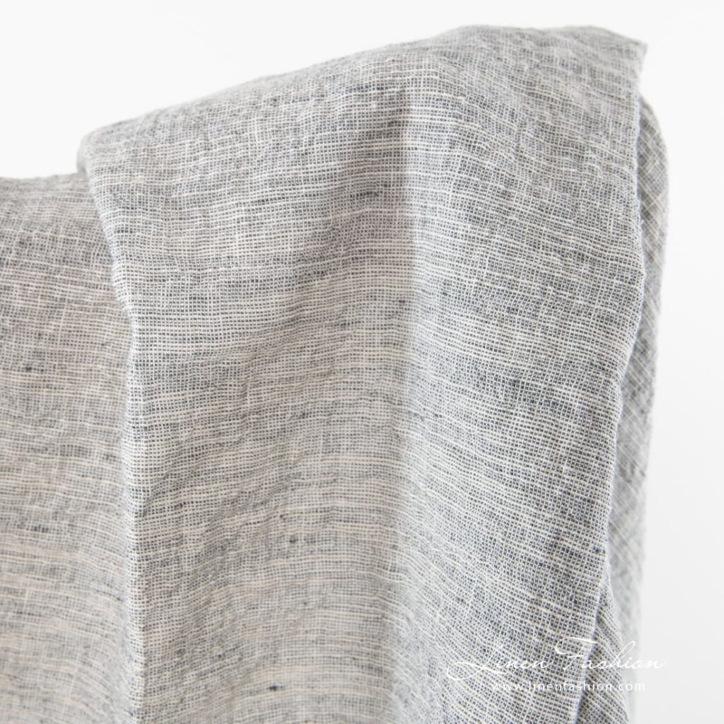 Leveä harmaa pellavapuuvillakangas pesty 2 Linen-cotton grey fabric, wide.