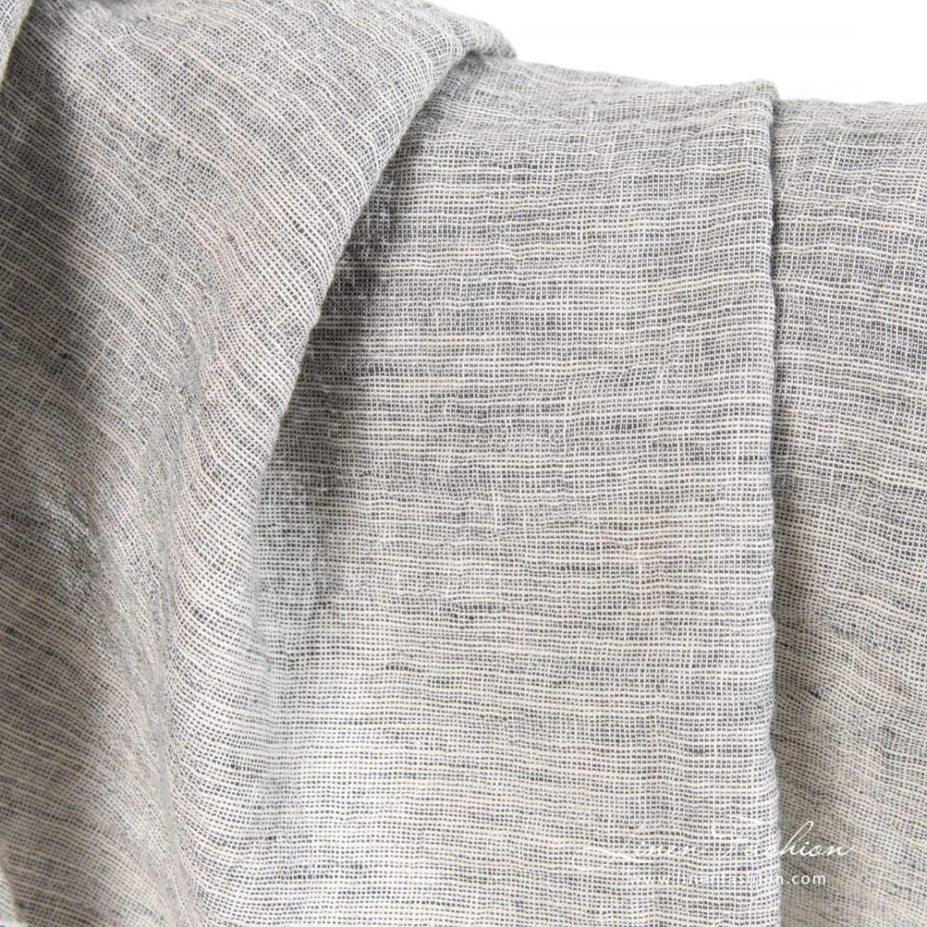 Leveä harmaa pellavapuuvillakangas pesty 4 Wide grey linen cotton fabric.
