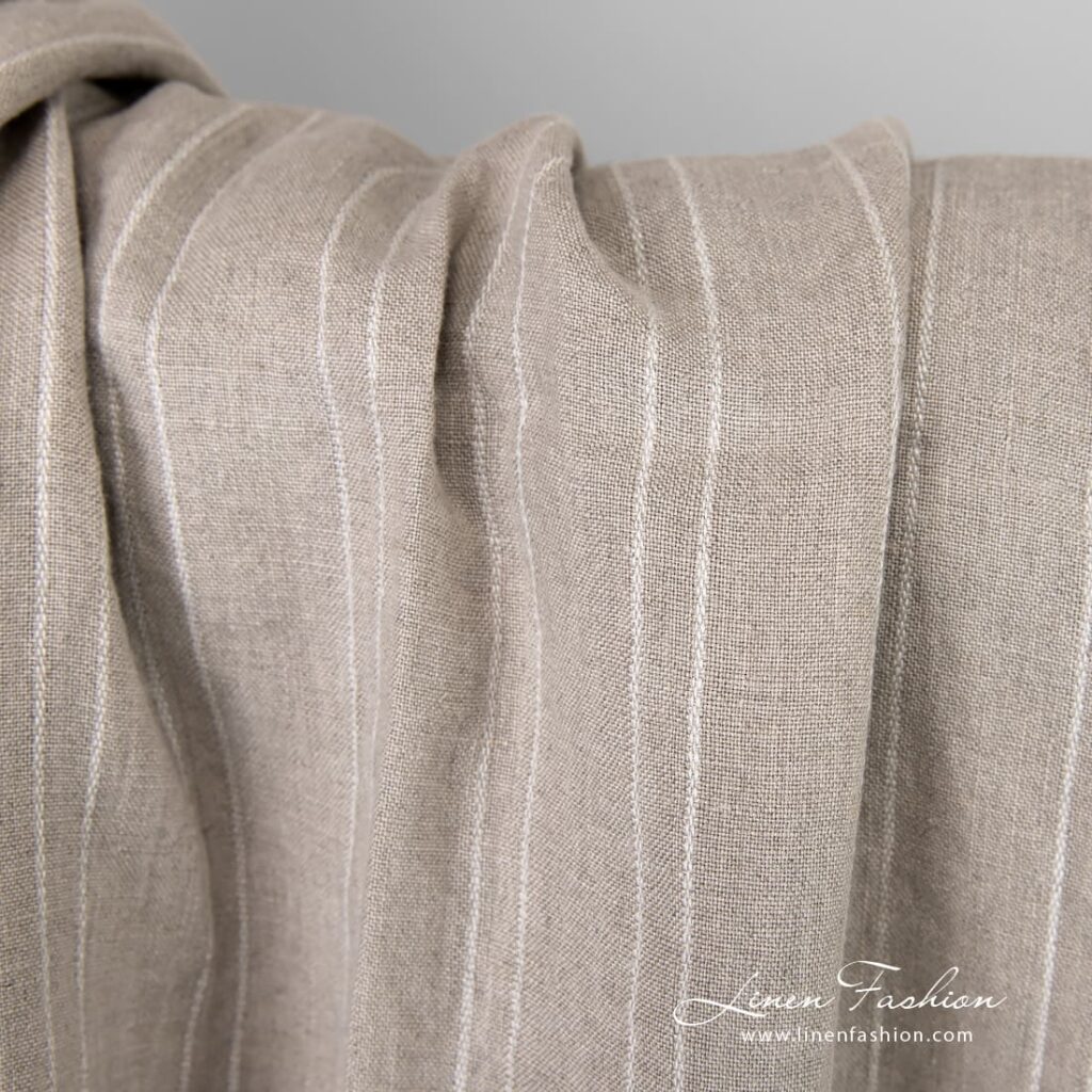 Luonnonvärinen raidallinen pesty pellavakangas 2 Natural color linen fabric in stripes, washed