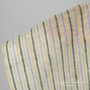 Pellavakangas keltaisilla, sinisillä ja vihreillä raidoilla