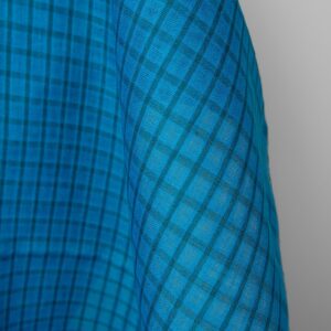 Pellavakangas, sähkönsiniset ja turkoosit läpikuultavat ruudut